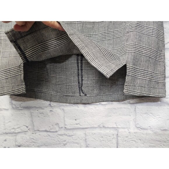 JOHN GALT S BLACK WHITE HOUNDSTOOTH SLIT FRONT SHORT SKIRT - Picture 9 of 16